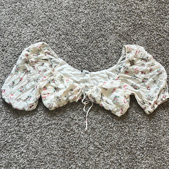 Miss Lola Tops - Miss Lola crop top